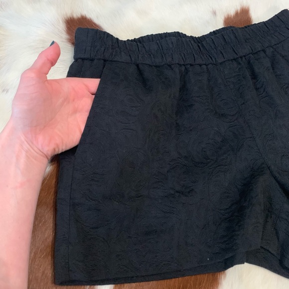 J Crew Floral Jacquard Black Shorts - Picture 1 of 12